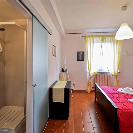 Piazzadarmi 26 * Ancona